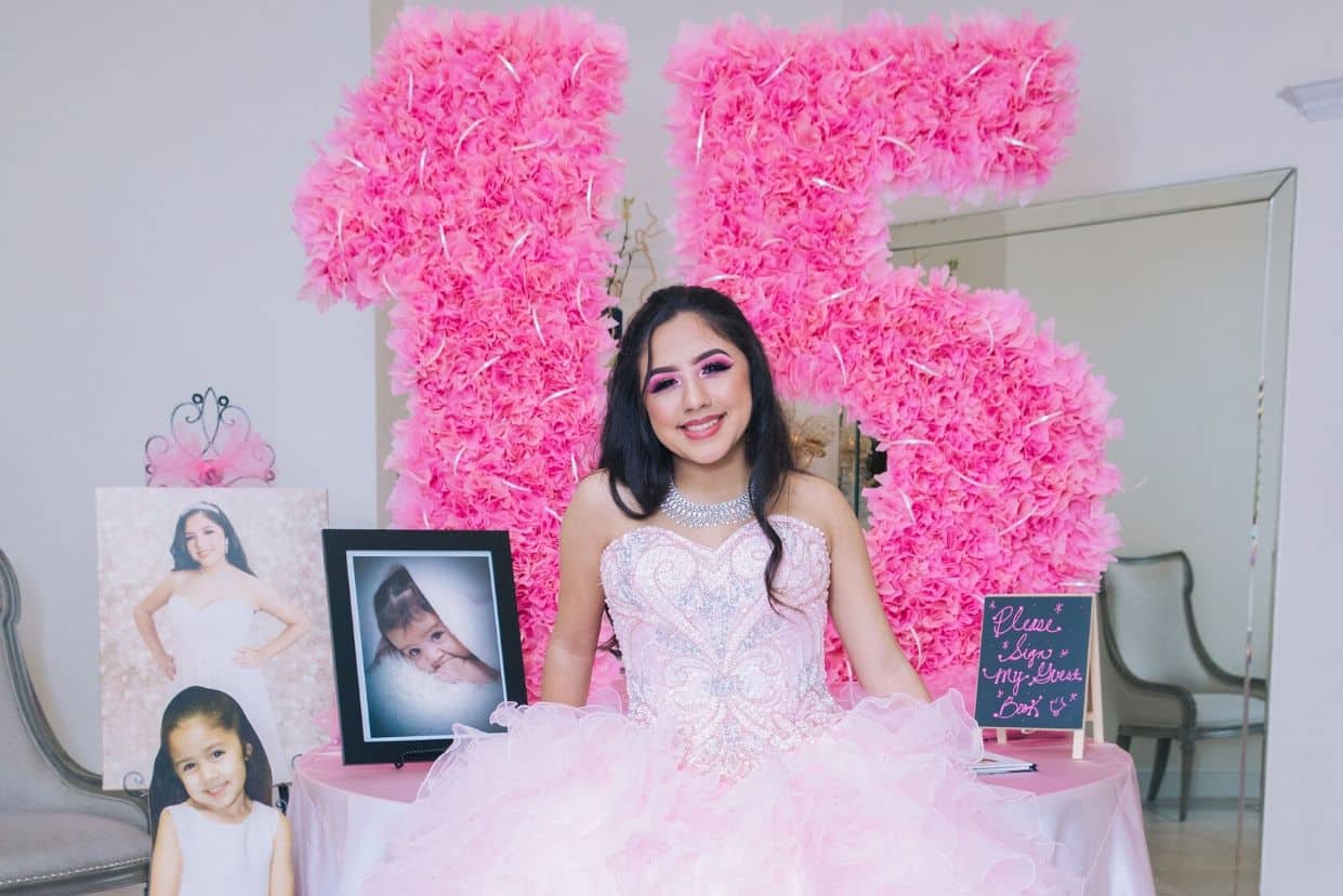 All About Quinceañeras, and How to Plan - Pelazzio