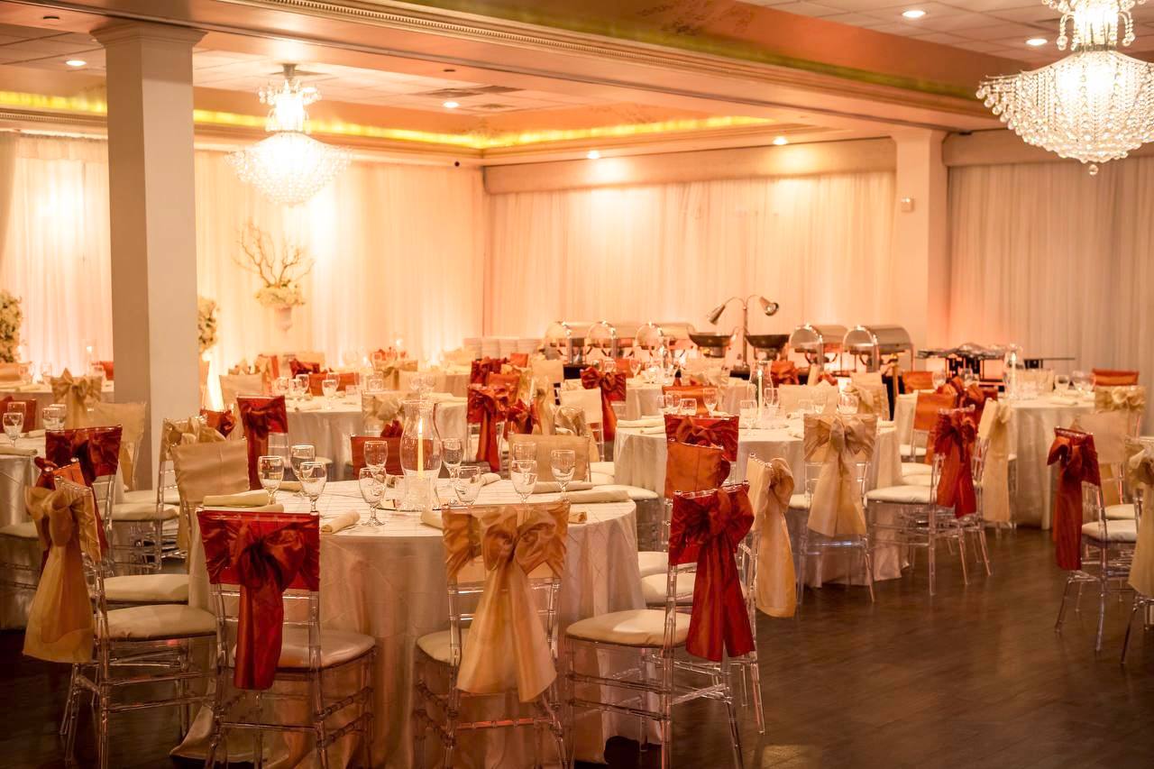 Signature Package Middle Image